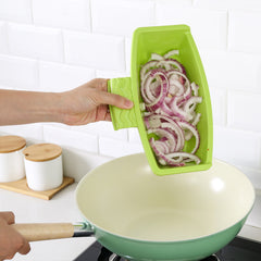 Plastic Cutting Board with Drainage Design for Kitchen